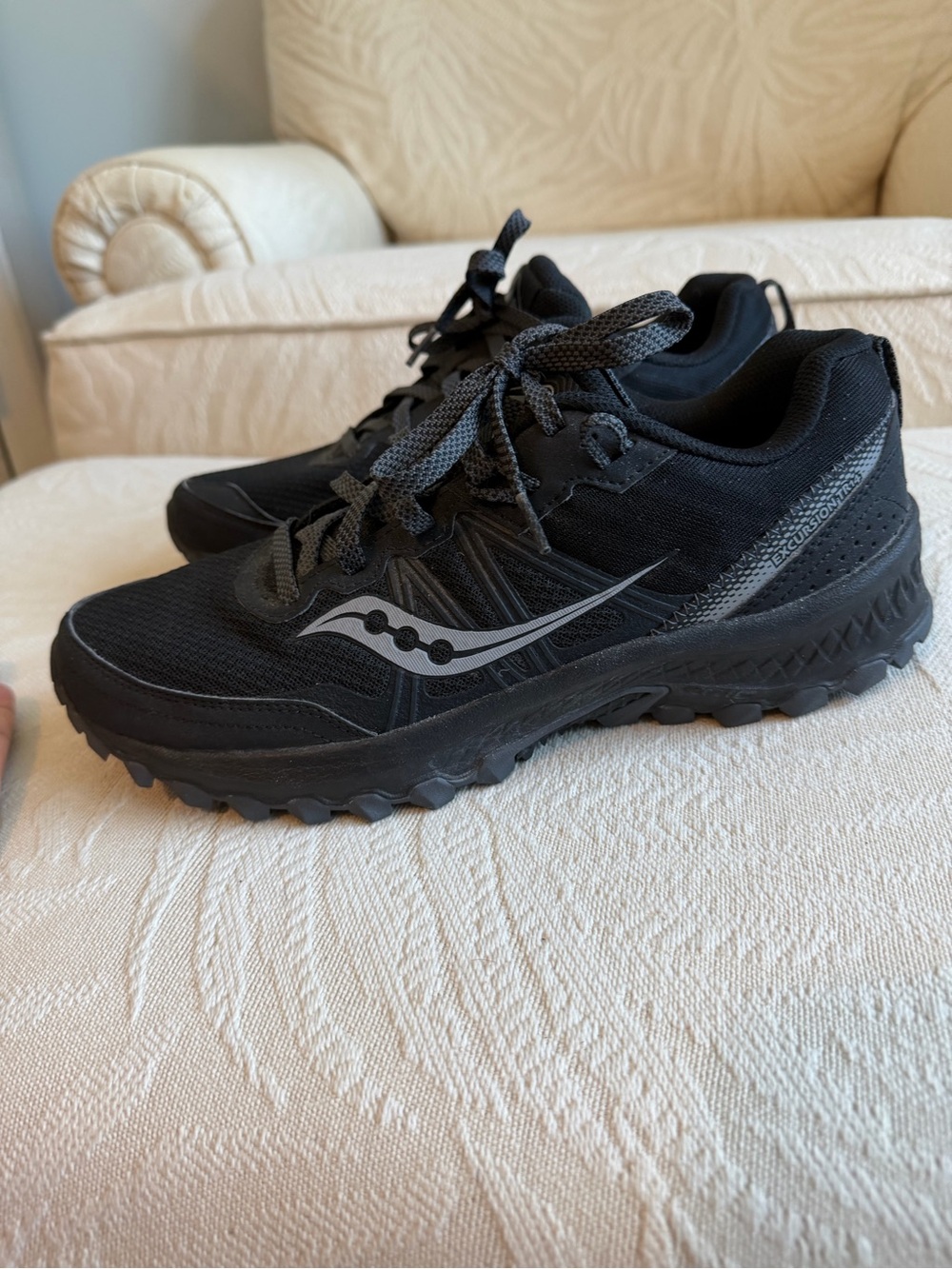 Saucony Women's Black Athletic Trail Shoes with Reflective Logo